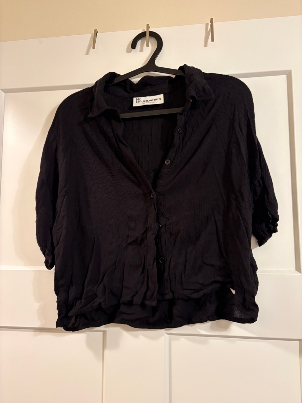 No Boundaries Black Button-Down Short Sleeve Shirt & Black Short Set